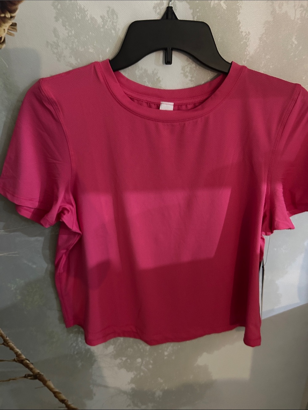 90 Degree By Reflex Hot Pink Short Sleeve Crewneck Tee